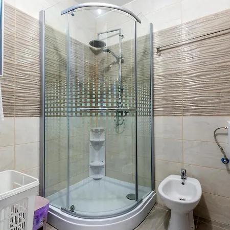 3 Bedroom Lovely In *
