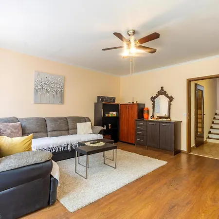 3 Bedroom Lovely In