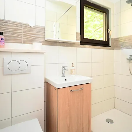 Feriehus 3 Bedroom Lovely In Blato na Cetini