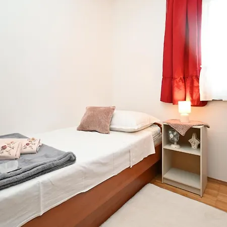Feriehus 3 Bedroom Lovely In