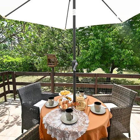 3 Bedroom Lovely In * Blato na Cetini